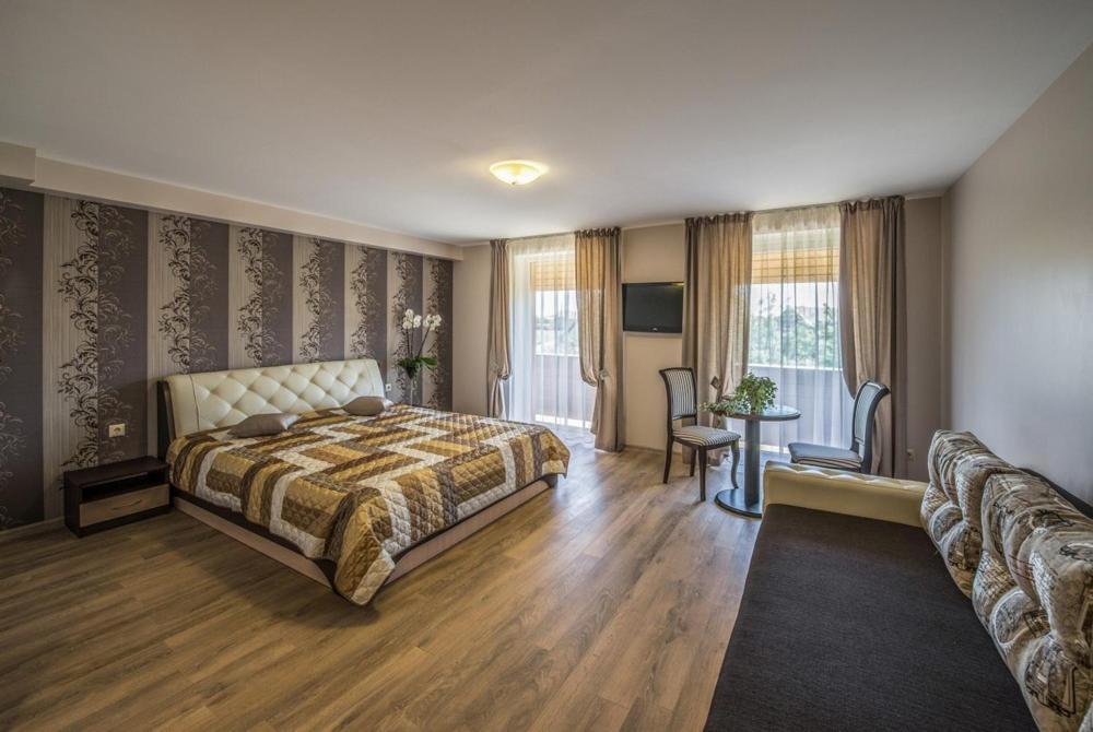 Floros Simfonija Hotel Šventoji Eksteriør billede